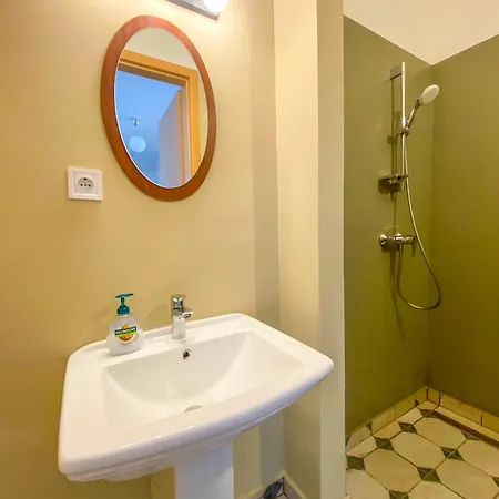 Spacious 2 Story Loft W Balcony Near Opera, Andrassy Lejlighed *