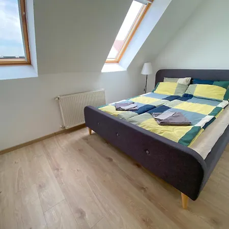 Spacious 2 Story Loft W Balcony Near Opera, Andrassy Lejlighed *