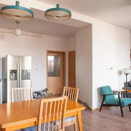 Lejlighed Spacious 2 Story Loft W Balcony Near Opera, Andrassy Budapest