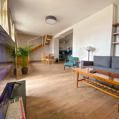Apartament Spacious 2 Story Loft W Balcony Near Opera, Andrassy Budapeszt