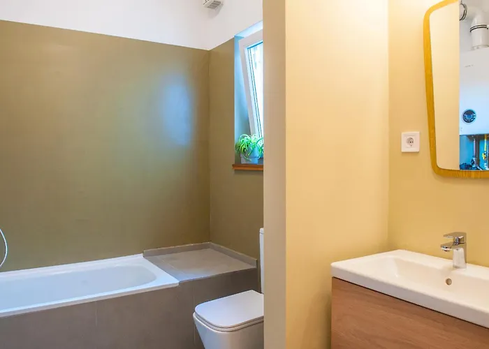 Spacious 2 Story Loft W Balcony Near Opera, Andrassy Apartament Budapesta