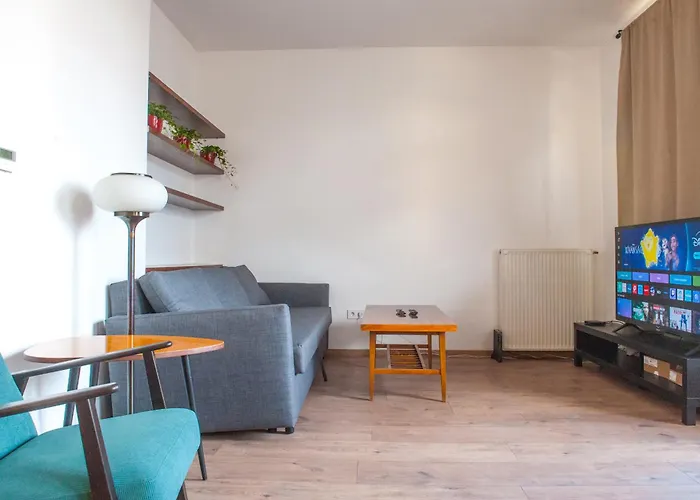 Apartament Spacious 2 Story Loft W Balcony Near Opera, Andrassy