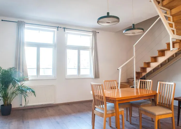 Spacious 2 Story Loft W Balcony Near Opera, Andrassy Apartament *